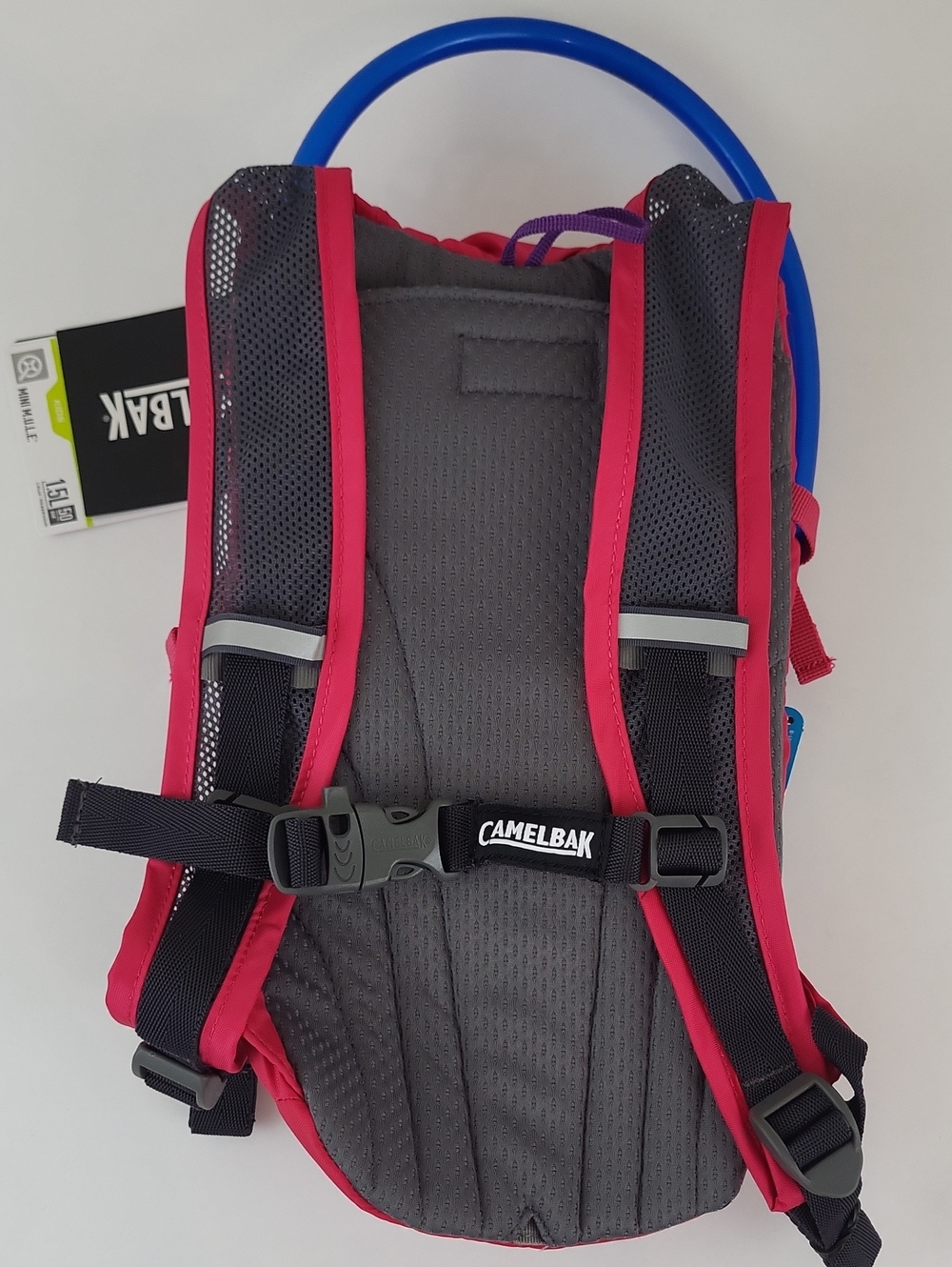 NWT CamelBak Mini M.U.L.E. Kids' Hydration Backpack 50 oz (1.5 liter) - Picture 5 of 9